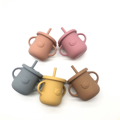 2023 Desain Baru BPA Free Baby Bear Shaped Cute Baby Training silicone straw cup toddler