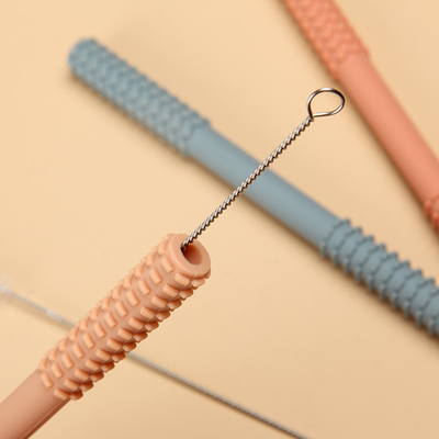 ODM Produk Silikon Bayi Tabung Tumbuh Gigi Chew Stick Teether Dengan Sikat 20cm