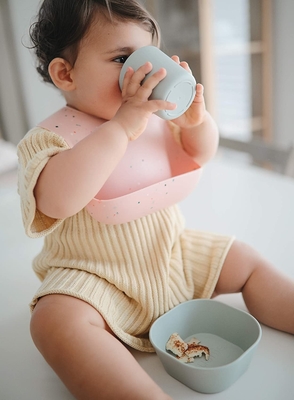 OEM ODM Tersedia BPA Gratis Silicone Baby Napkin Aman Di Sterilizer Bakteri Tahan