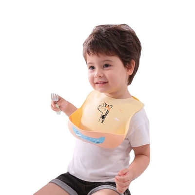 Cetakan Lembut Dalam Satu Bib Makanan Bayi Silikon Padat Aman Di Air Mendidih
