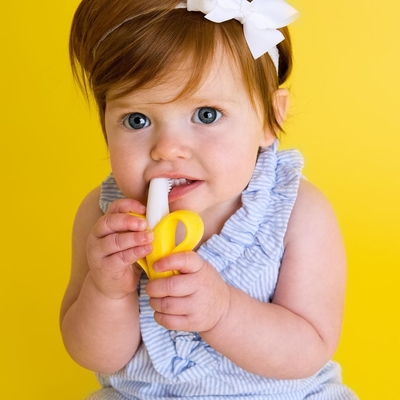 Pain Relief Food Grade Silicone Banana Teether yang Dapat Didaur Ulang untuk Bayi