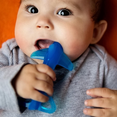 BPA Free Unbreakable Hot Sale Silicone Baby Teether Toy Aman di Sterilizer