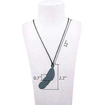 BPA Gratis Mudah Dibersihkan Sensory Silicone Feather Chewy Necklaces for Kids