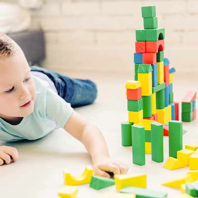 100 Blok Dalam 4 Warna Dan 9 Bentuk Blok Bangunan Kayu Set Untuk Pendidikan Bayi