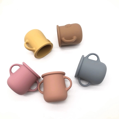 2023 Desain Baru BPA Free Baby Bear Shaped Cute Baby Training silicone straw cup toddler