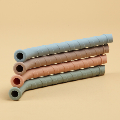 Eco Friendly Edible Soft BPA Bebas silikon Straws Reusable ODM Untuk Minum Jus