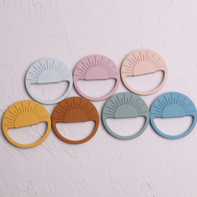 Bentuk Lucu Kualitas makanan silikon Sayang Teether BPA Bebas silikon Teether 9*9*0.7cm