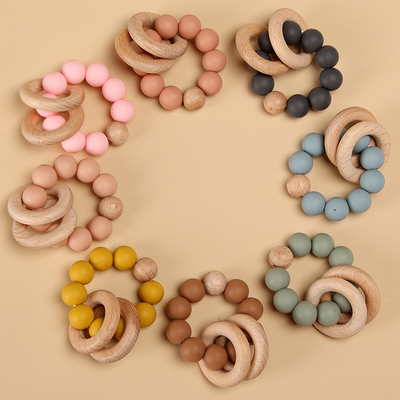 Cincin Kayu Manik-manik Silikon Teether BPA Bebas Soft Toy 7.5*6*4cm Ramah Lingkungan