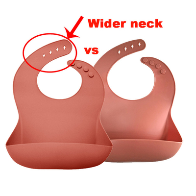 Antibakteri Balita silikon sendok bib Waterproof Feeding Bibs With Crumb Catcher